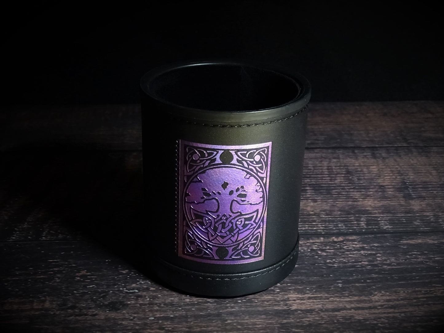 Color Shift Dice Cup - Spell Book