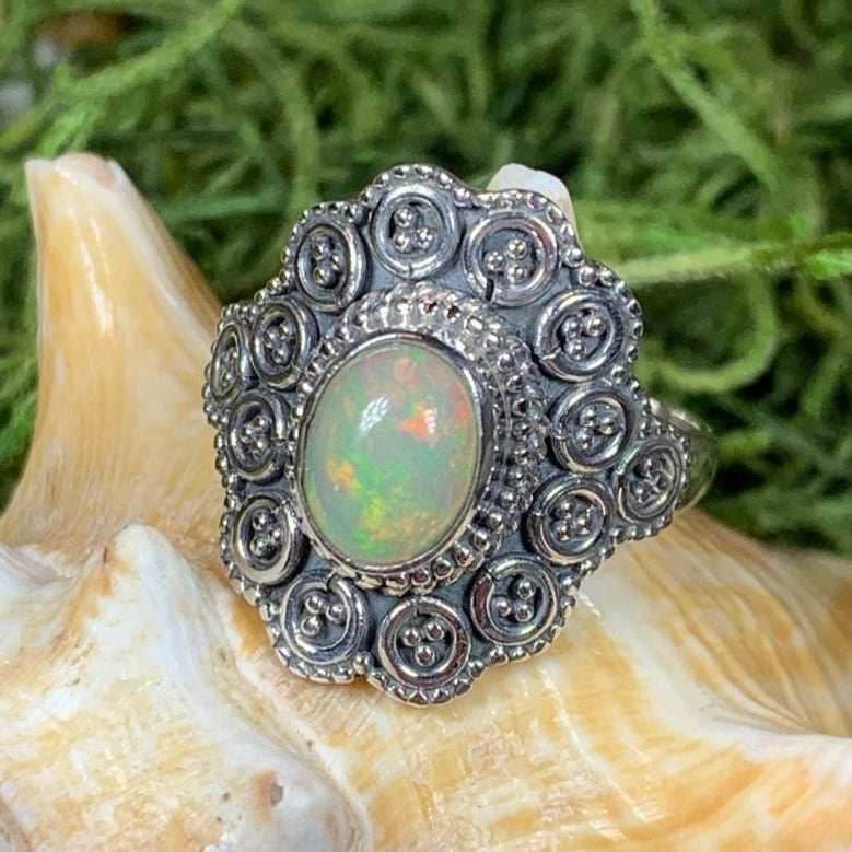 Celtic Queen Ring - 7 / Opal