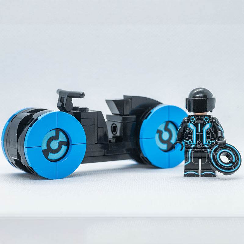 BLOK Lightcycle w/ Minifig - 