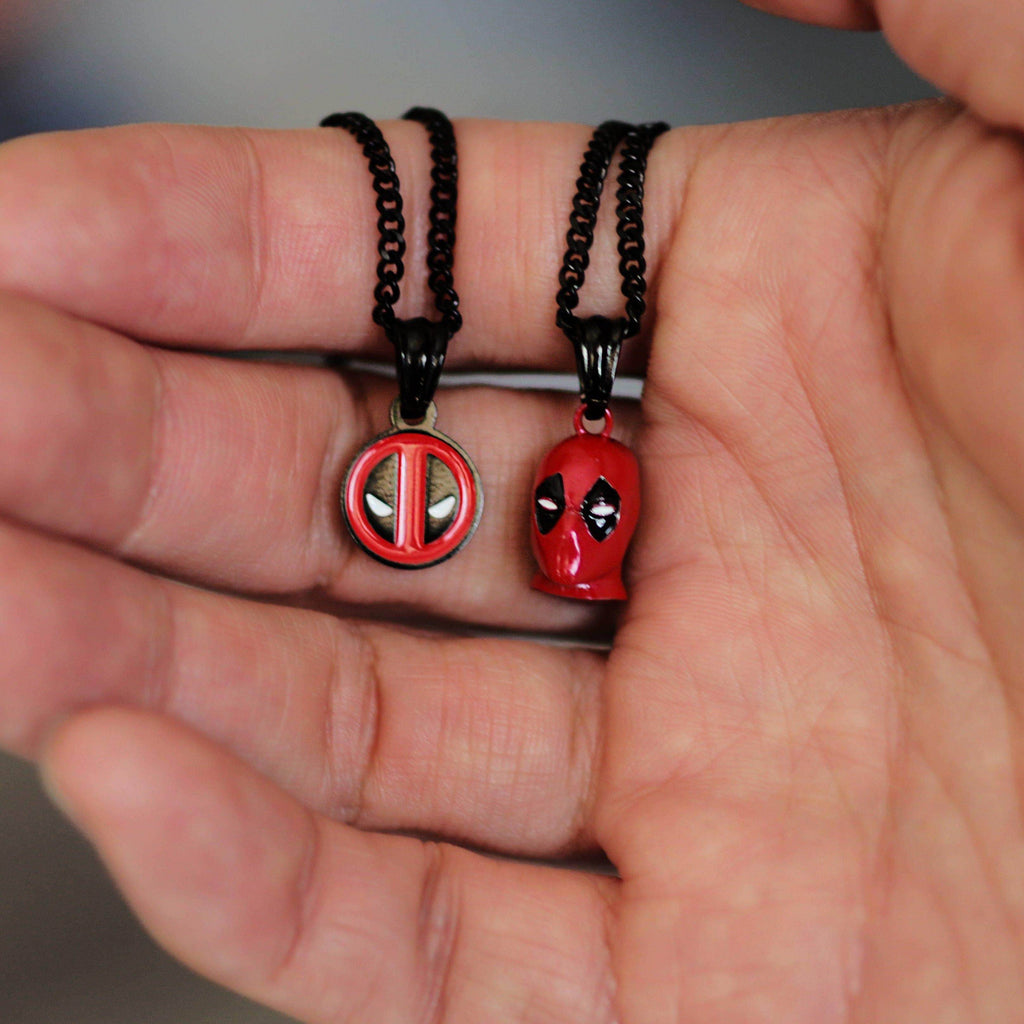 Marvel™ Deadpool Mask Necklace - Black