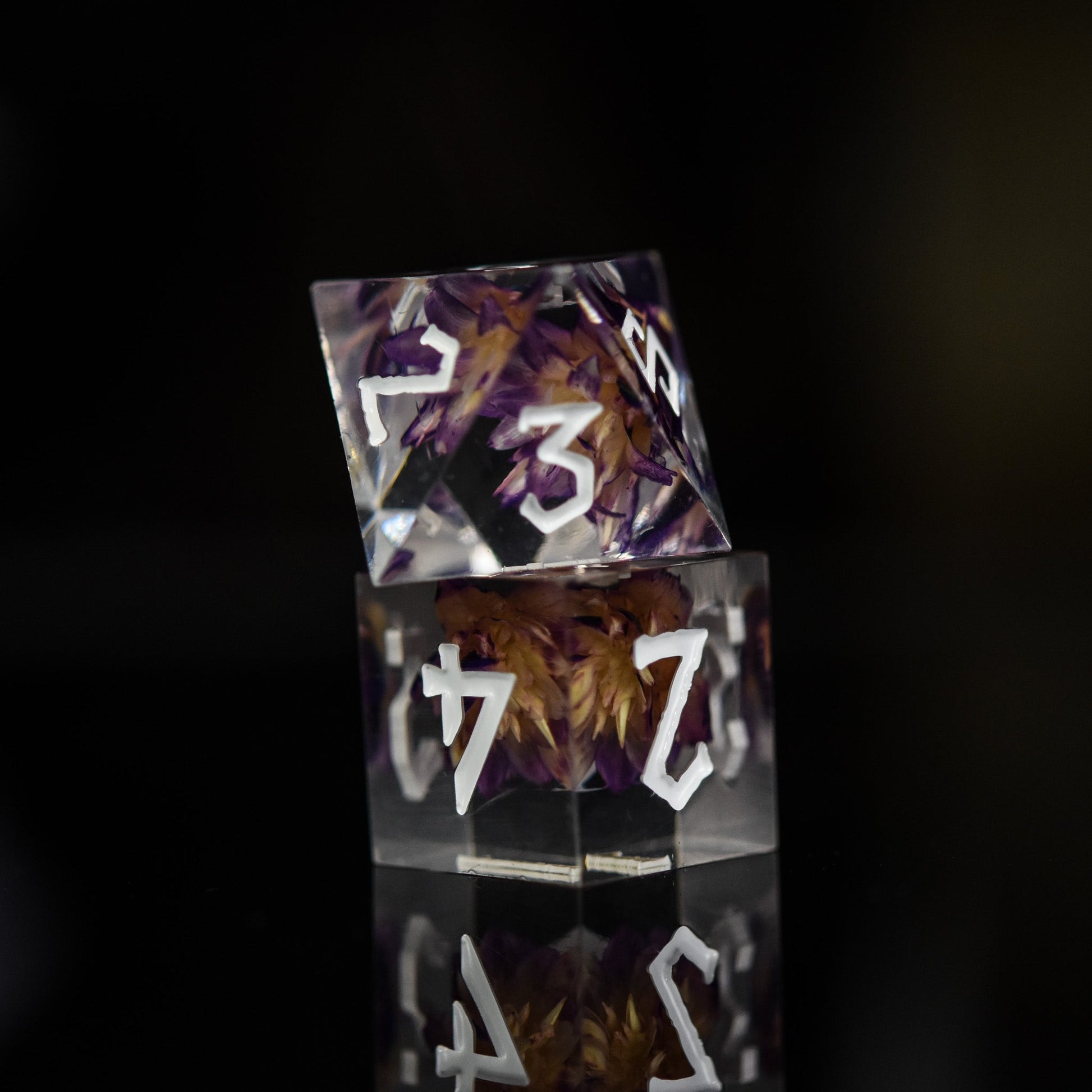 Death Blossom Sharp-Edged Resin Dice Set