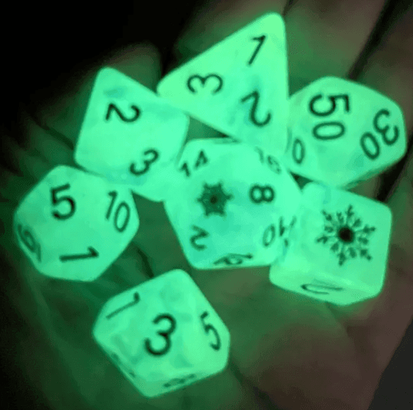 Lake Blue Blizzard's Embrace: Snowflake D&D 7-Dice Set w/Snowflake Emblem - 