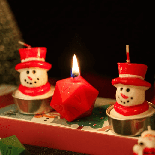 Christmas Dice Candles | 4x 30mm D20 Candles + 1 Mystery Christmas Themed Candle - 