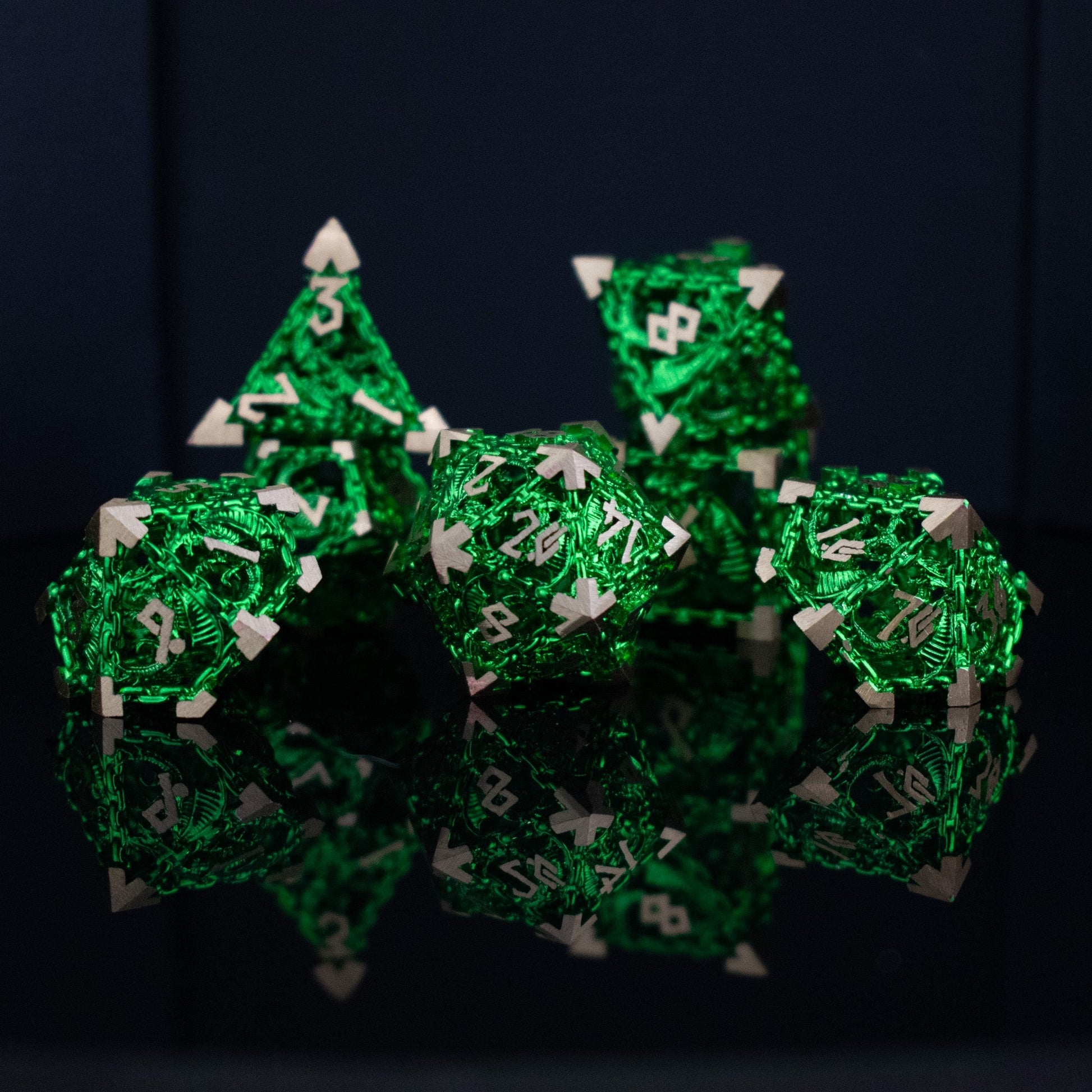 Dragon's Lair Hollow Metal Dice Set- Green