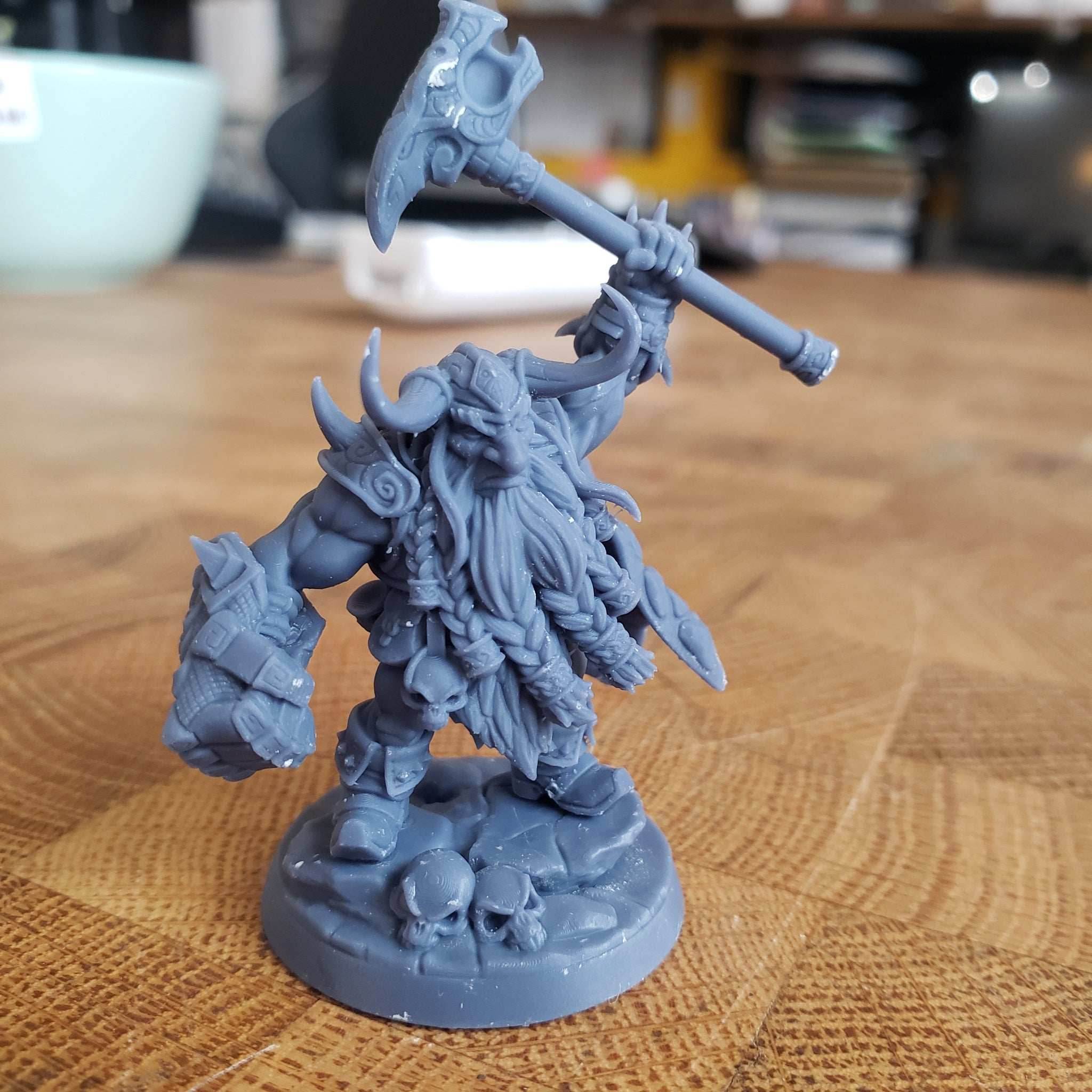 Durnir, Berserker Lord (Male Dwarf Warlord) - With Helmet