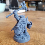 Durnir, Berserker Lord (Male Dwarf Warlord) - With Helmet