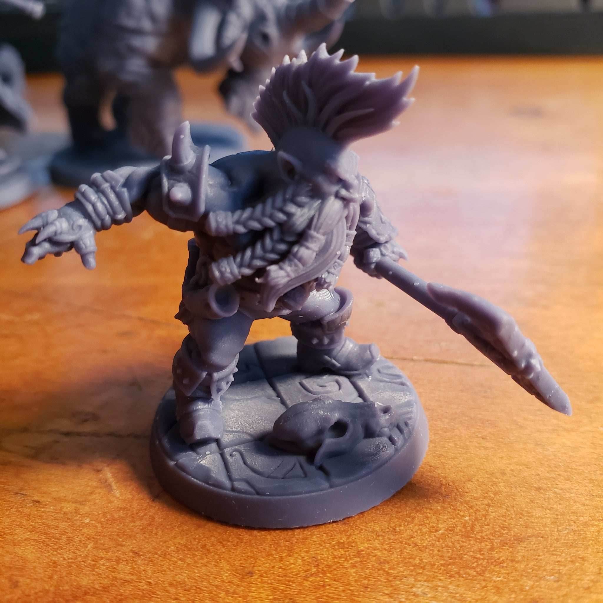 Dwarf Berserker (Base Sculpt C) - With Helmet / Hammer / Hammer
