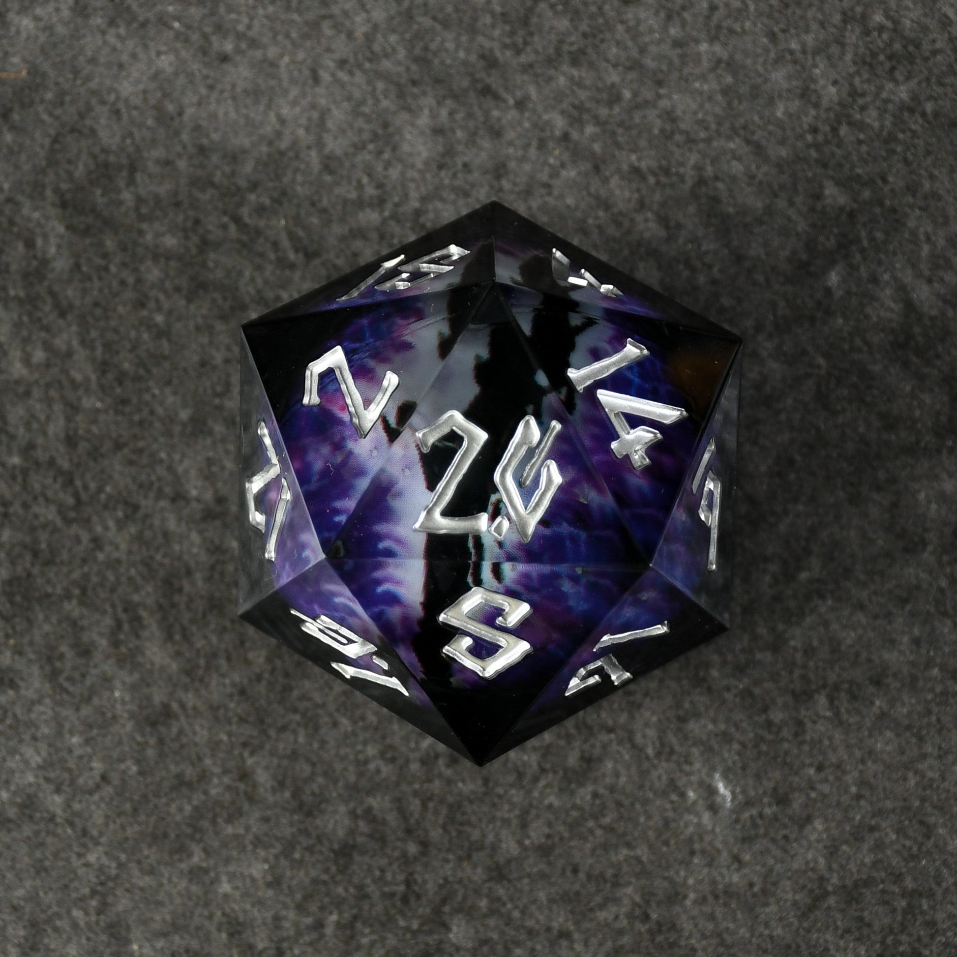 Enchanted Dragon Eye (Black/Silver) Liquid Core 50mm D20