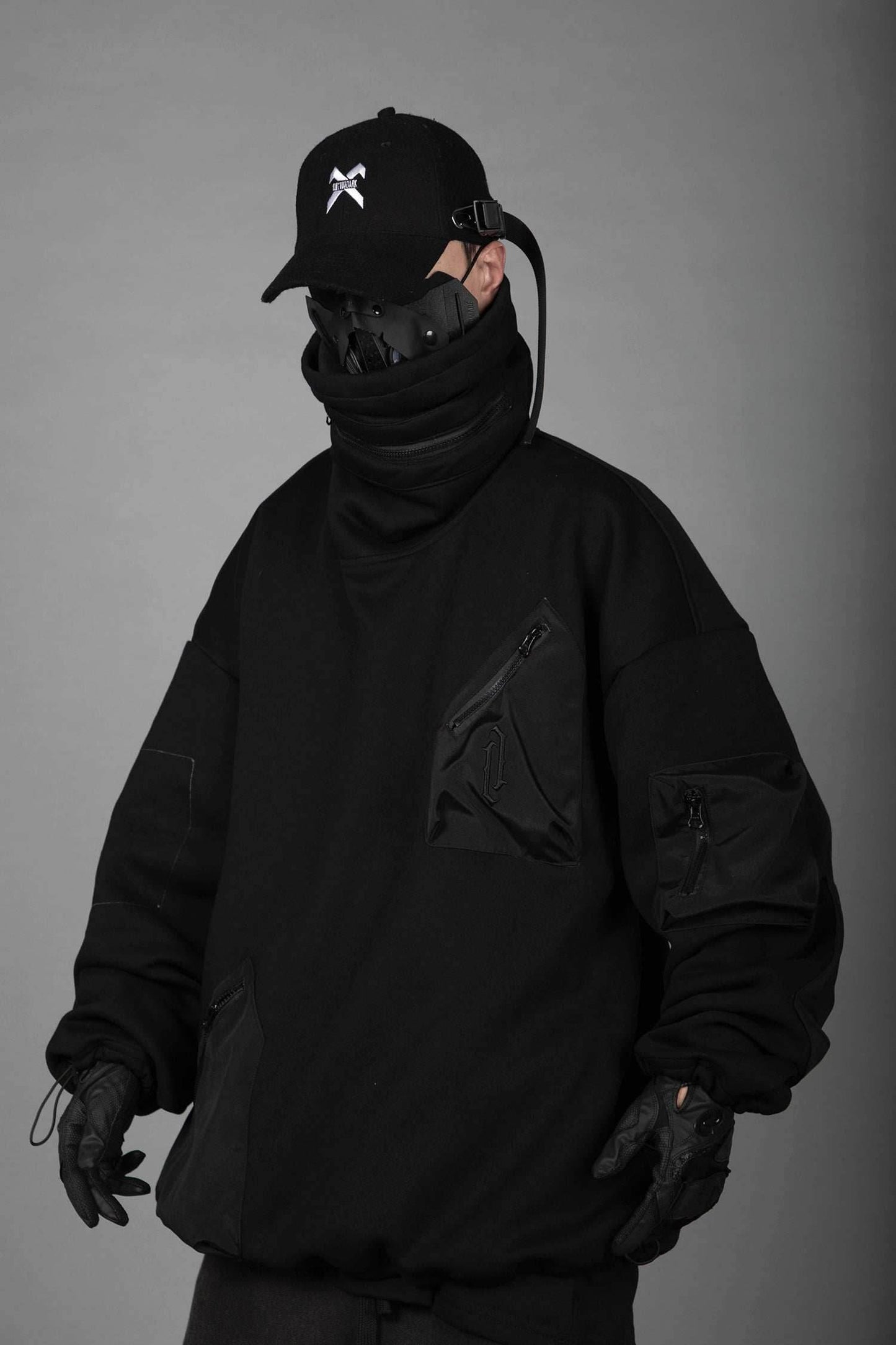 HiH33 Black Utility Hoodie - Black / M