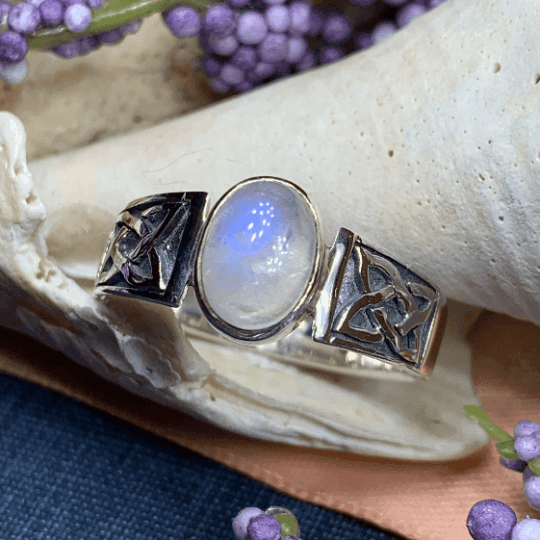 Syra Celtic Knot Ring - 5 / Amethyst