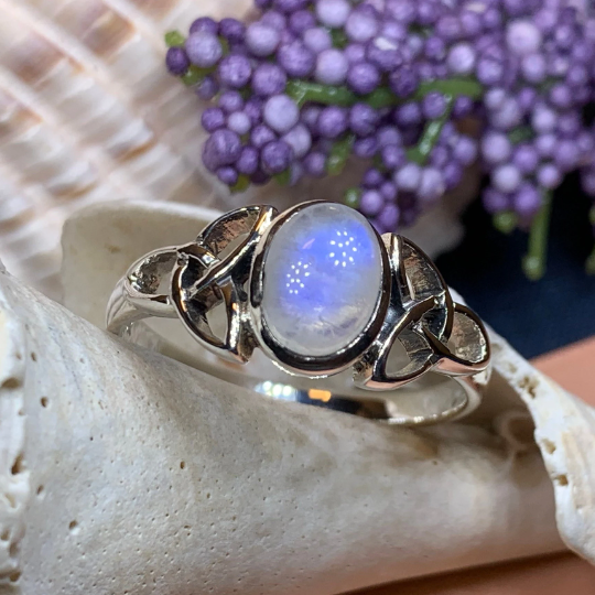 Nina Celtic Knot Ring