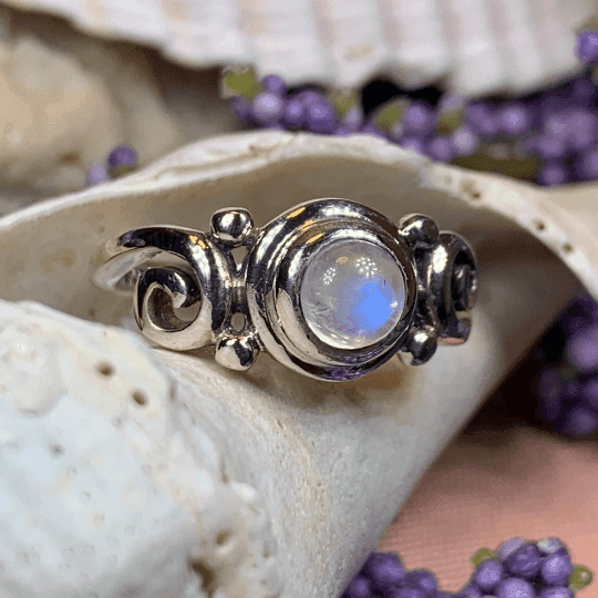 Lorna Celtic Knot Ring - 10