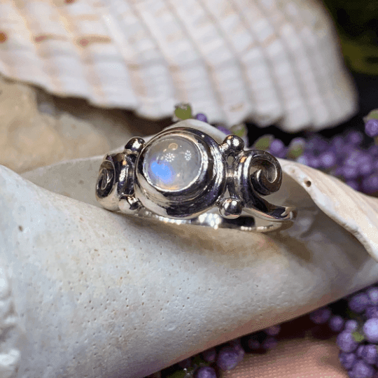 Lorna Celtic Knot Ring - 10