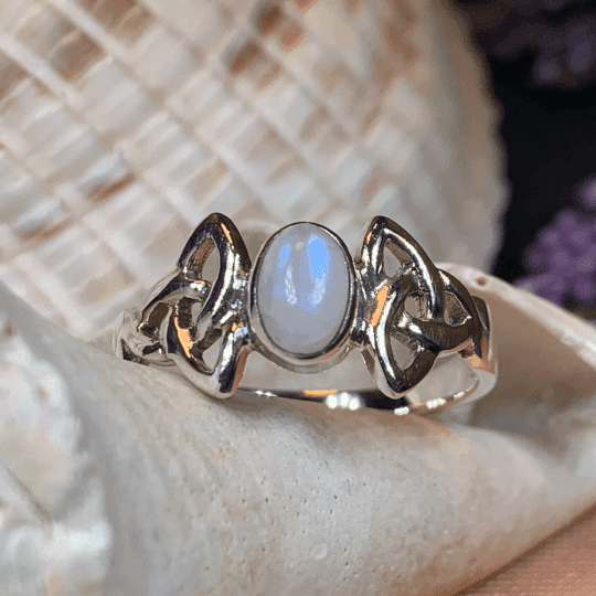 Damask Trinity Knot Ring - 5