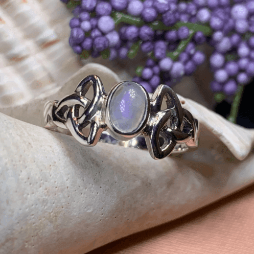 Damask Trinity Knot Ring - 5