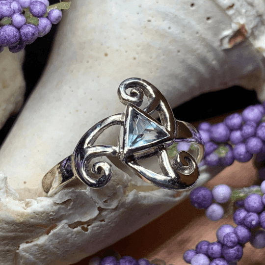 Tara Celtic Spiral Ring - 10 / Blue Topaz