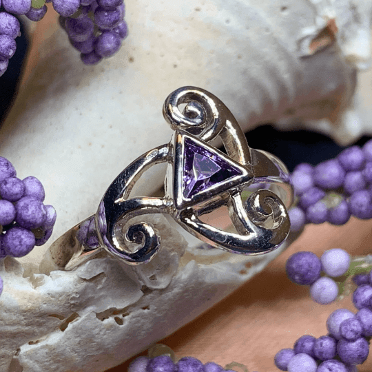 Tara Celtic Spiral Ring - 10 / Blue Topaz