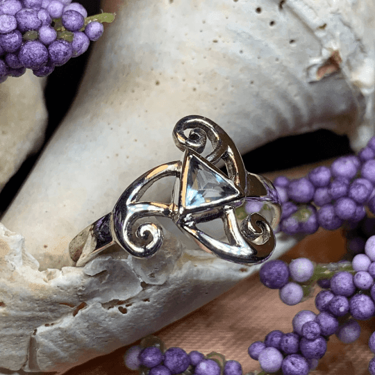 Tara Celtic Spiral Ring - 10 / Blue Topaz