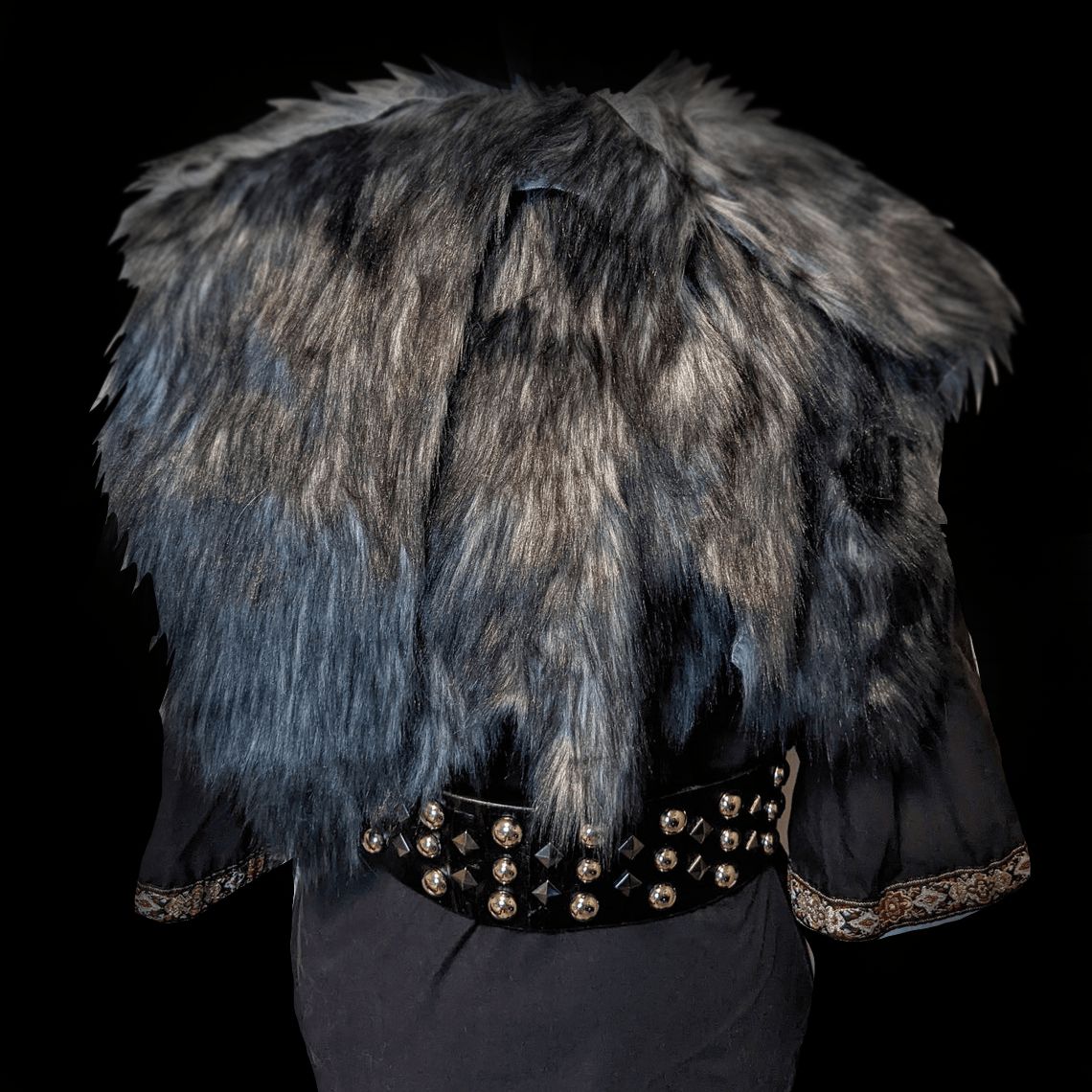 Manteau de peau de fausse fourrure de coyote Manteau de manteau viking