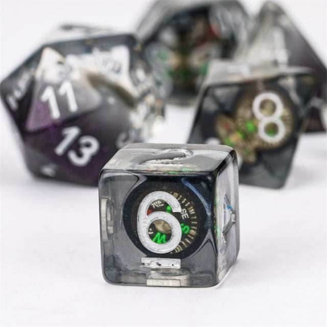 Compass Dice 7-Dice Set Clear w/ Moving Compass Inside Glitter Base Dnd - 