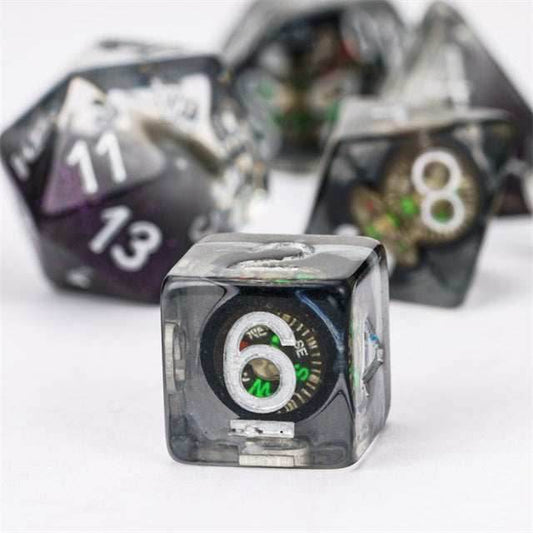 Compass Dice 7-Dice Set Clear w/ Moving Compass Inside Glitter Base Dnd - 