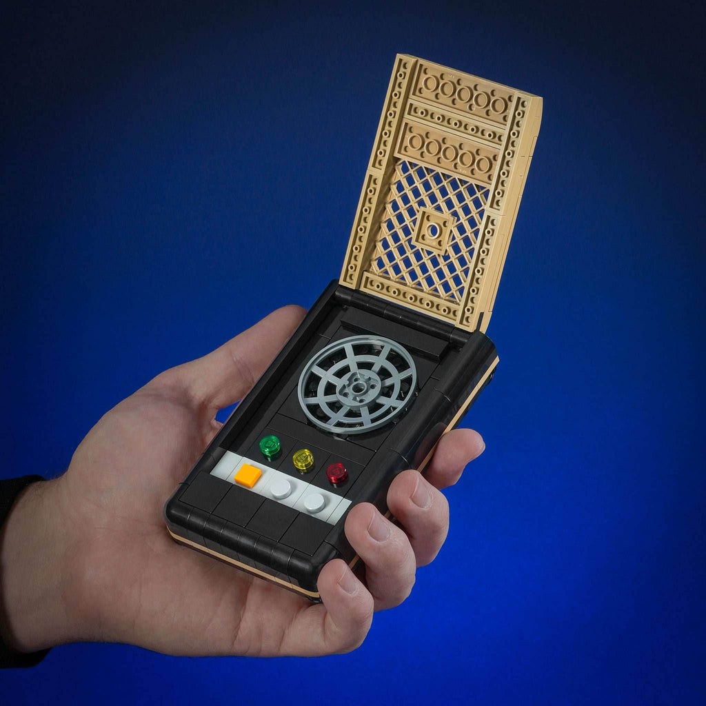 Federation Badge & Original Communicator - Original Federation Communicator / Bricks & Instructions
