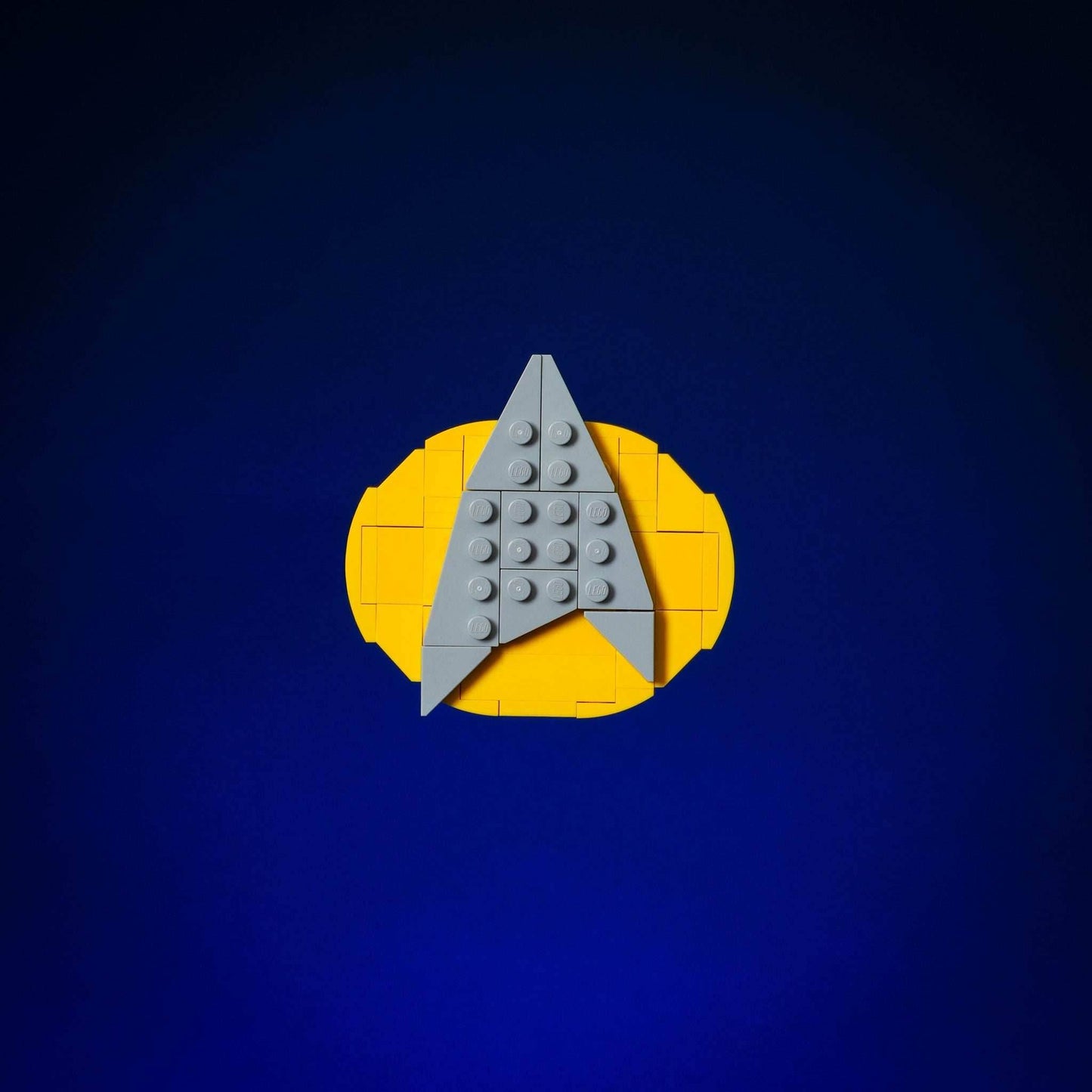 Federation Badge & Original Communicator - Federation Badge / Bricks & Instructions