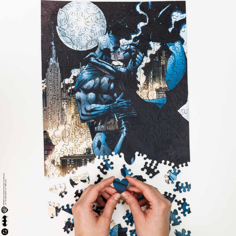 Wooden jigsaw puzzle DC Batman™ – Batman & Catwoman