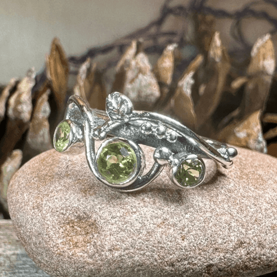 Wild Irish Rose Ring - 6 / Peridot