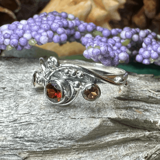 Wild Irish Rose Ring - 6 / Garnet