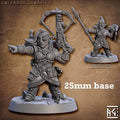 Golemmar Gnome: Sculpt E (Female Gnome Artificer) - No Hat w/ Steampunky Backpack / Steam Crossbow / Pointing Hand
