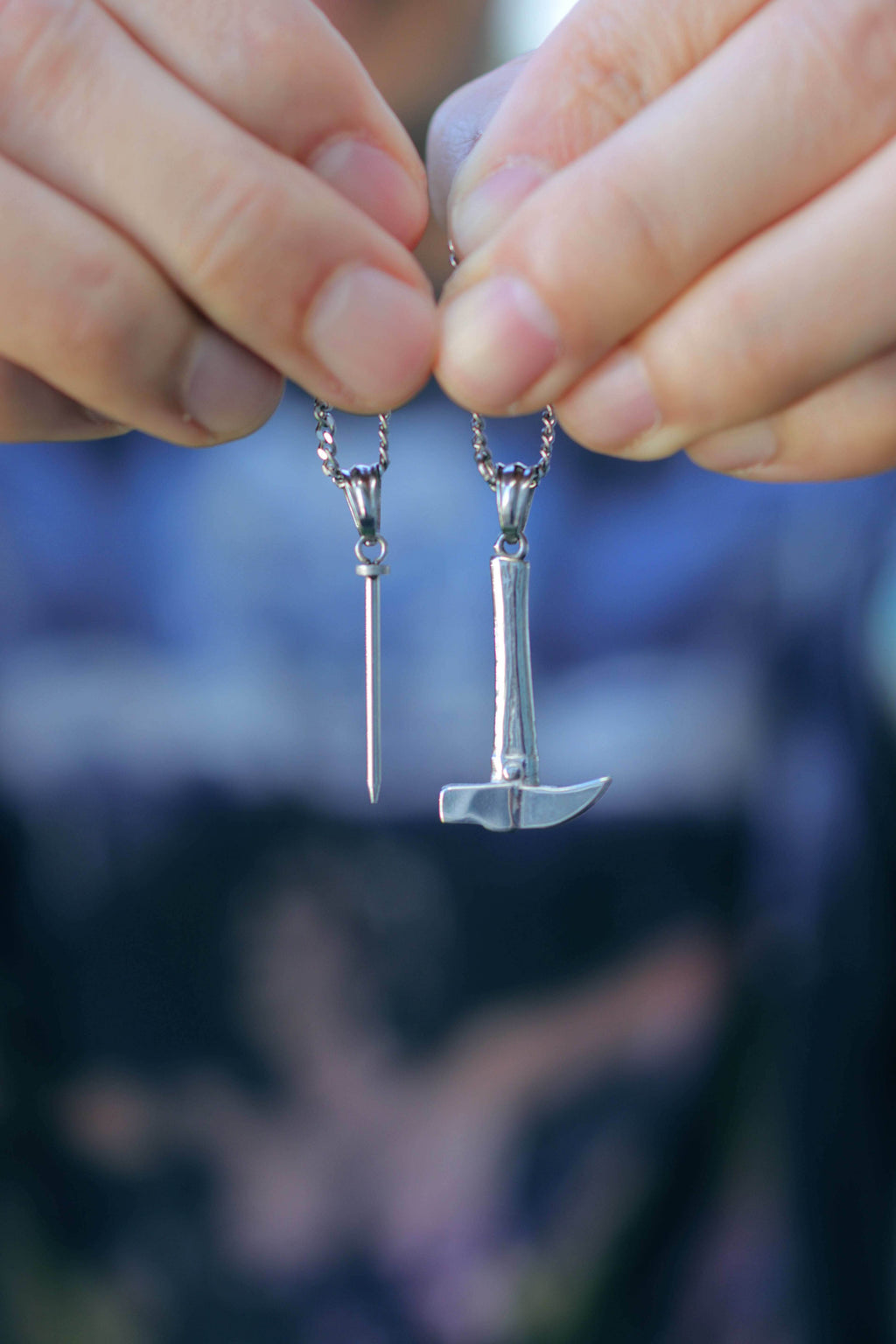 Jujutsu Kaisen™ Nobara's Hammer & Nail Necklace - Black