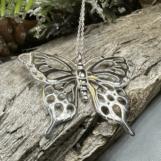 Earrach Butterfly Necklace - 18