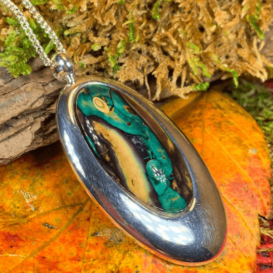 Scottish Highlands Necklace - Purple/Green