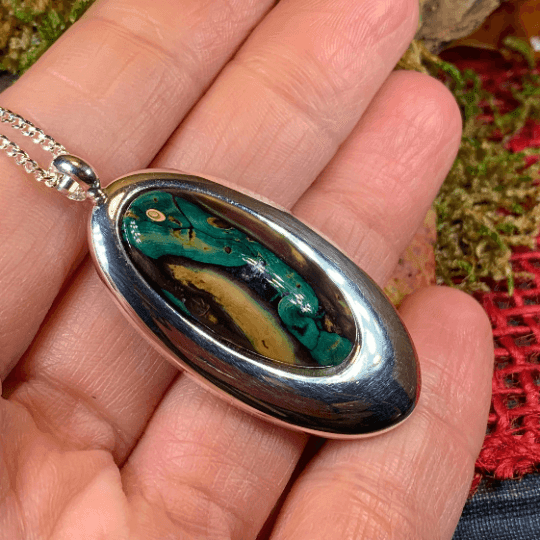 Scottish Highlands Necklace - Purple/Green