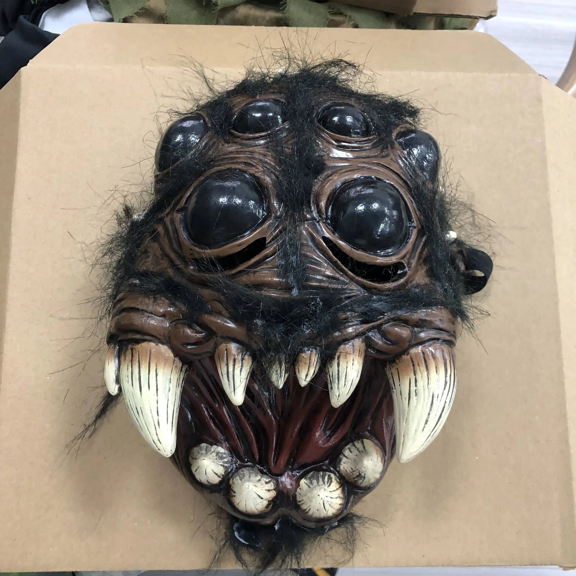 Horror Creepy Spider Mask Cosplay Scary Animal Spiders Big Eyes Tooth Open Mouth Latex Helmet Halloween Party Costume Props