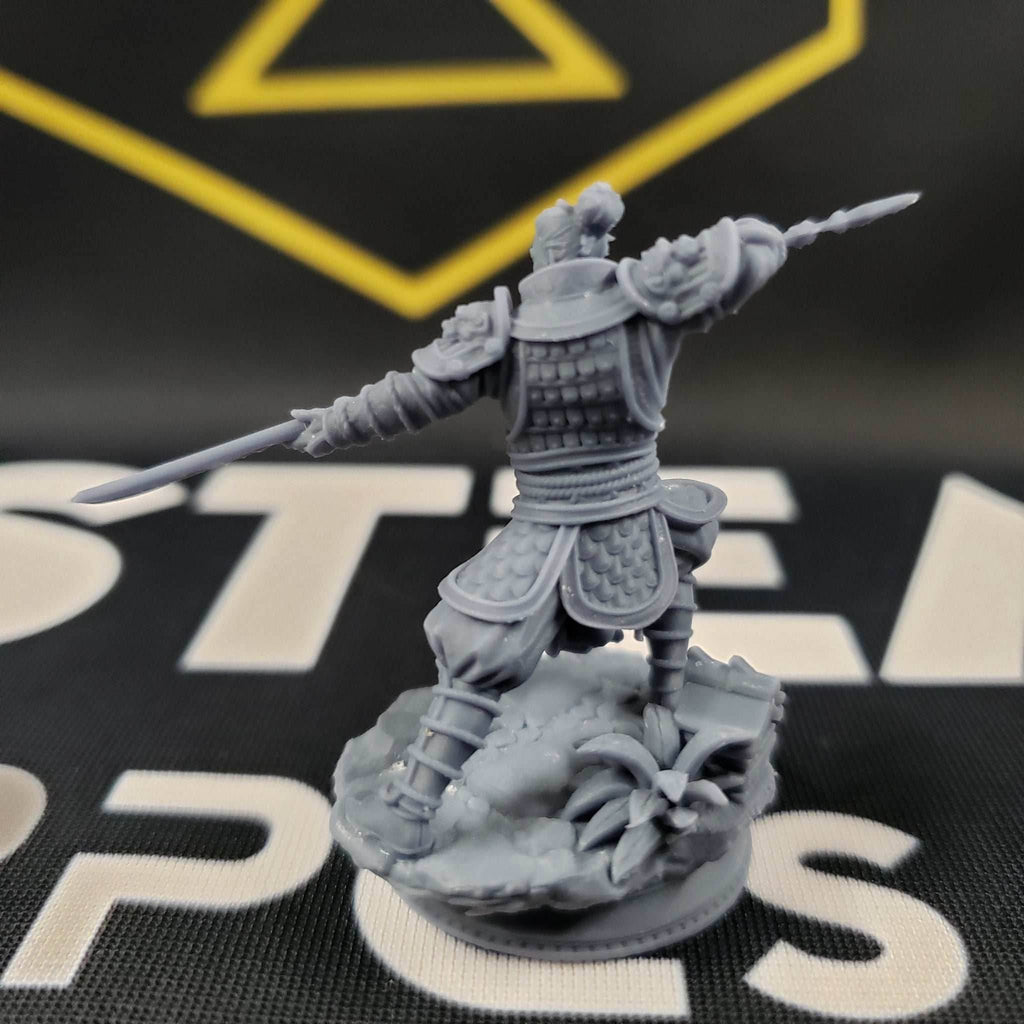 Hu Shen, Commander from the East (Male Human Fighter) - 32mm Scale
