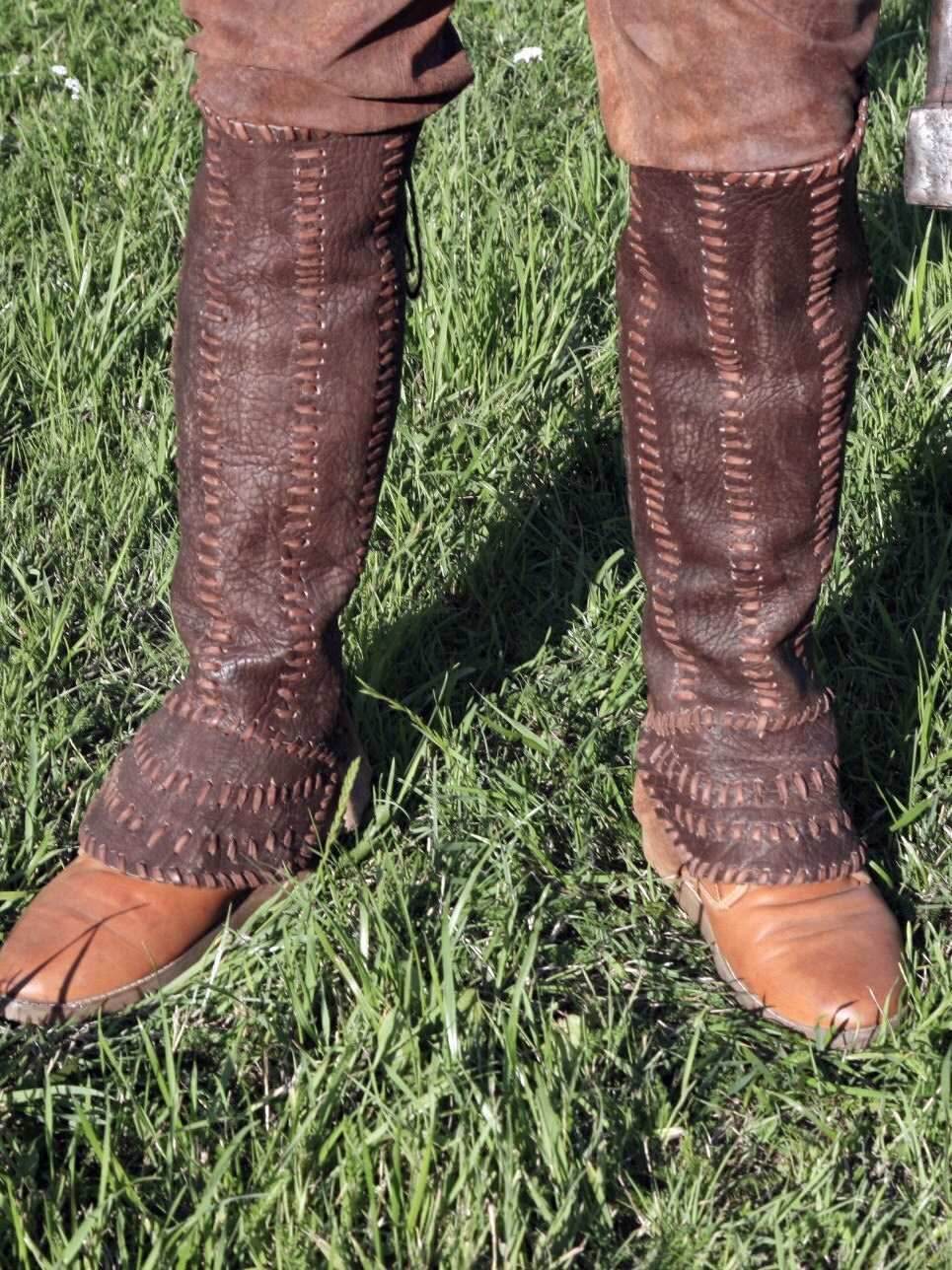 Floki leather shin guards (Vikings) - brown (lie photo) / S