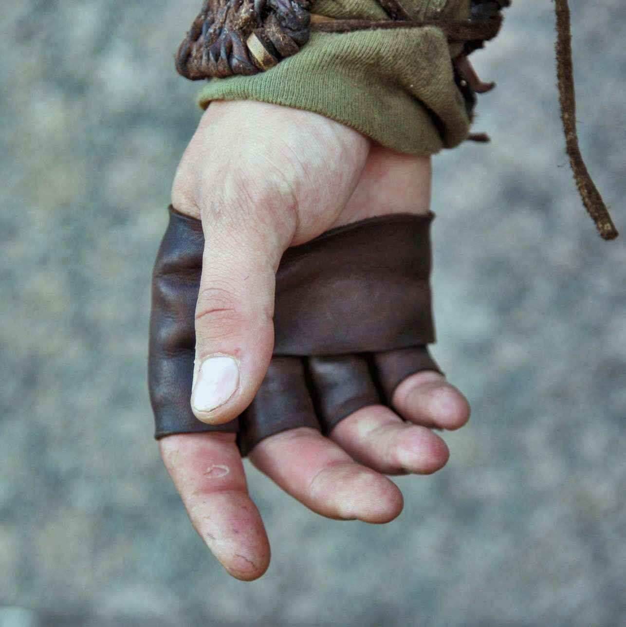 Floki battle leather glove - one right-hand glove / Brown (as on photo)