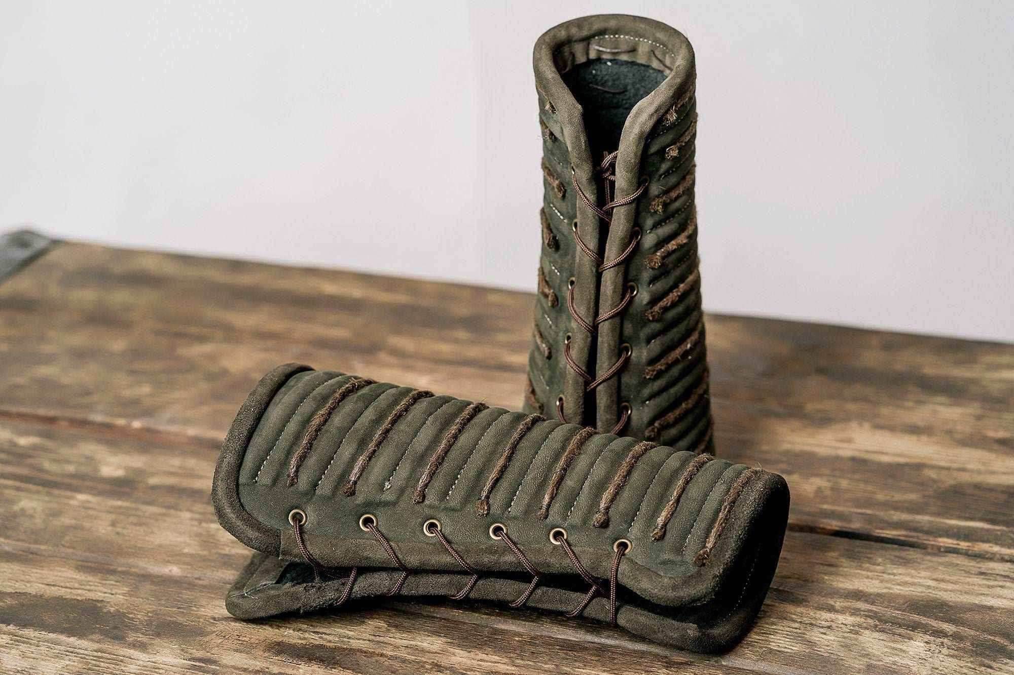 Green leather bracers - for one hand