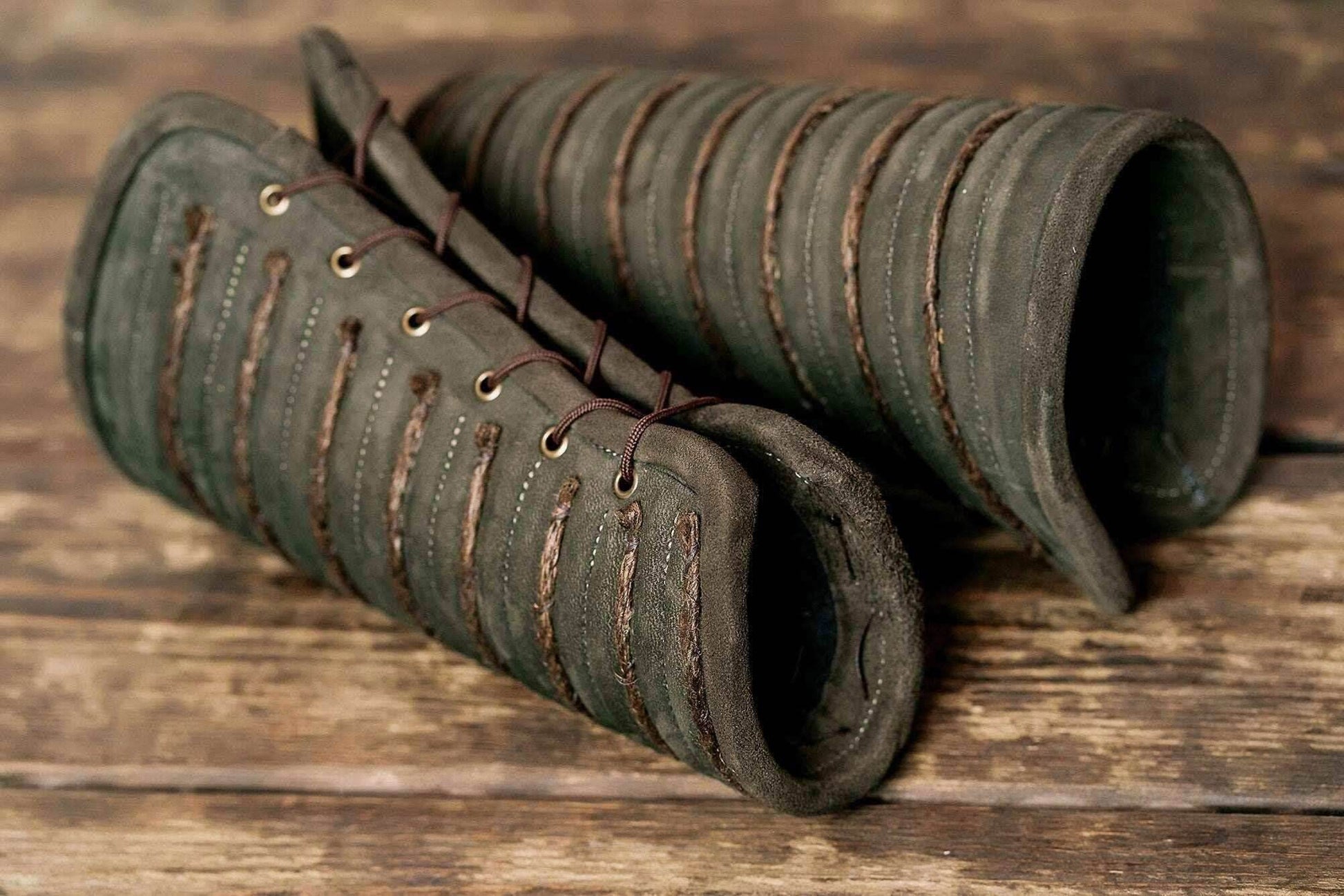 Green leather bracers - for one hand