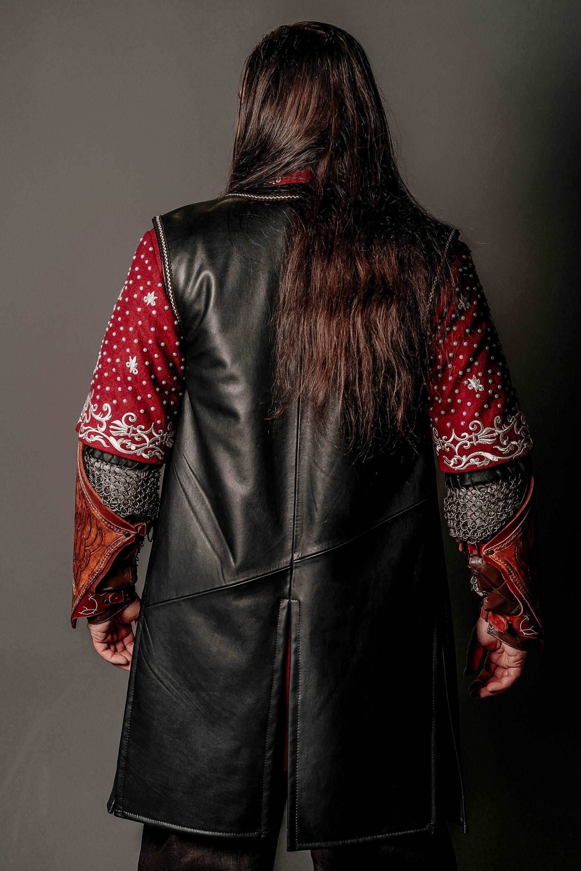 Boromir leather bracers (Lord of the Rings) - brown (as pictured) / For one hand