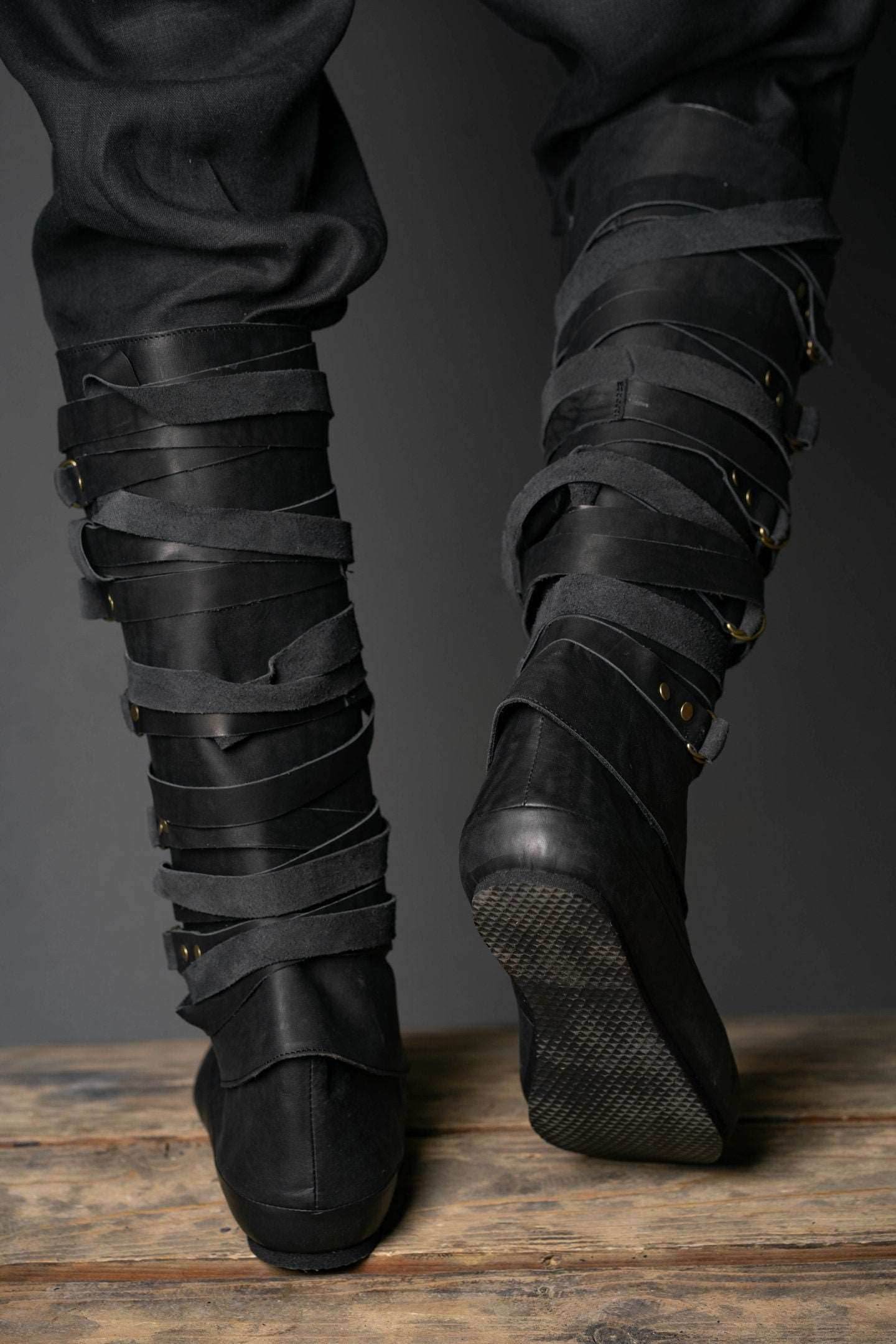 Assassin black leather low boots + greaves - brown (lie photo) / 5