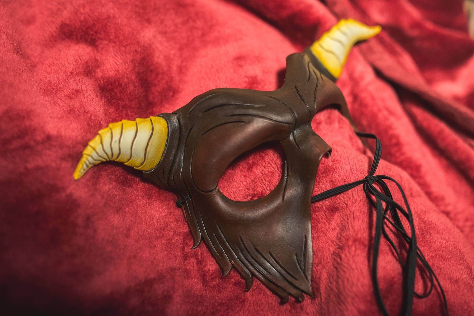 Beast of the Opera - Handmade Genuine Leather Mask with Horns in Natural Colors - 