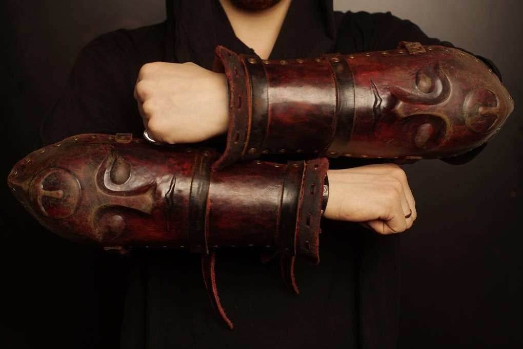Medieval leather bracers for Larp - Red (like on foto) / Two bracers
