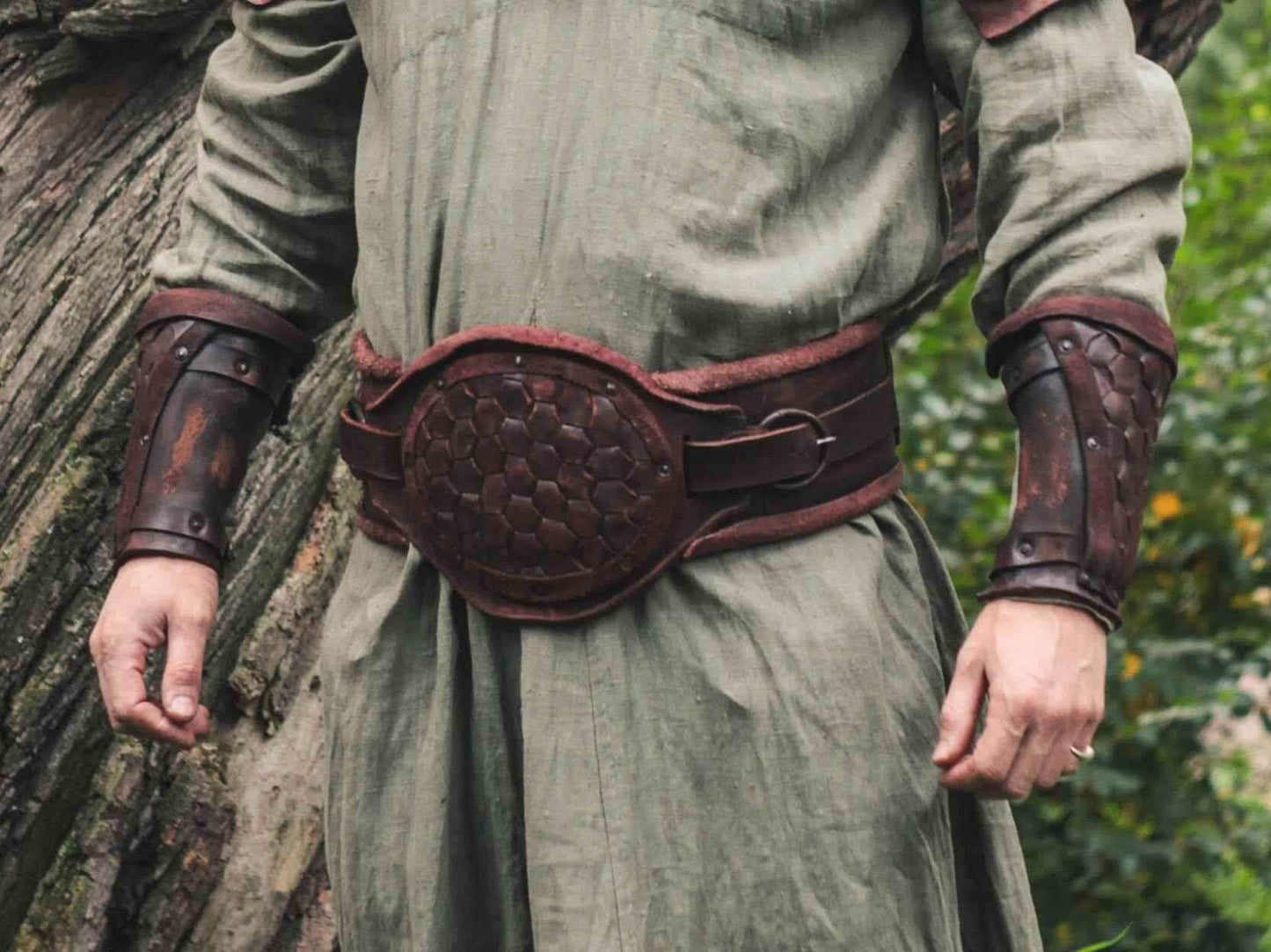 Viking leather bracers - Brown