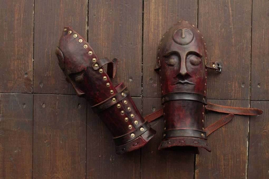 Fantasy leather bracers - Red (like on foto) / Two bracers