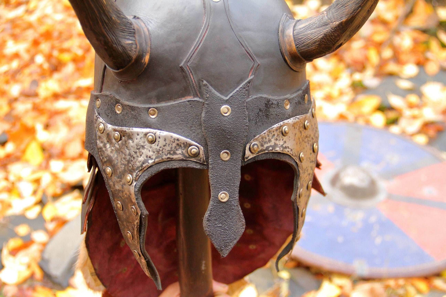 Viking battle helmet with horns - XS / Brown (as on foto)