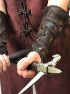Ivar battler leather glove (Vikings) - one right-hand glove / Brown (as on photo)