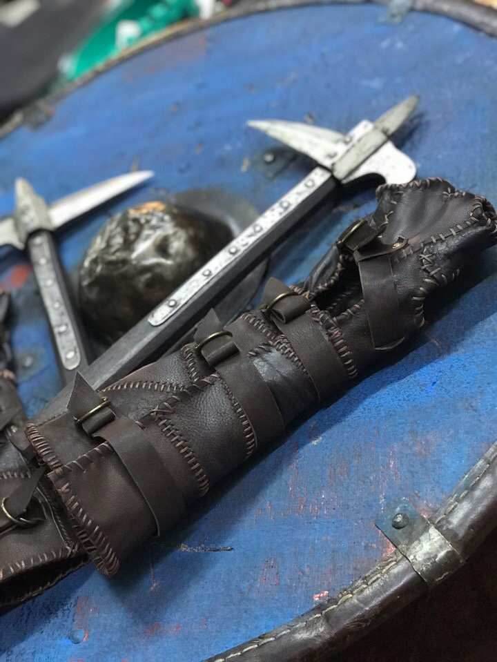 Ivar battler leather glove (Vikings) - one right-hand glove / Brown (as on photo)